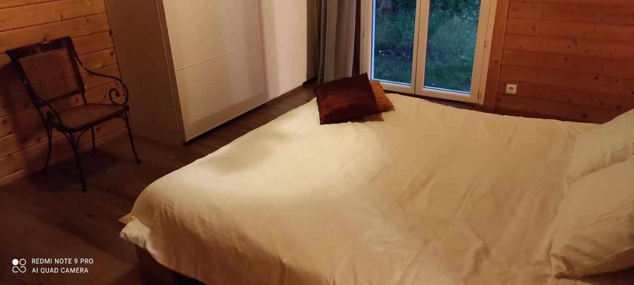 Homestay Parentale Dans Maison En Bois - Vue Jardin